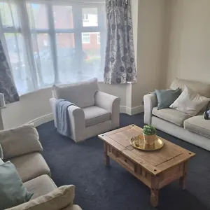 https://lovely-residential-home-2-bed-apartments.brighton-hotels-england.com